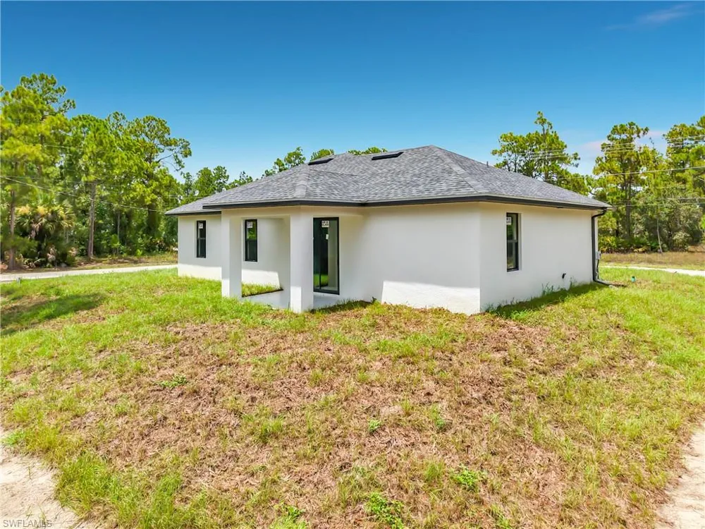 3900 E 10th Street Lehigh Acres, FL 33972