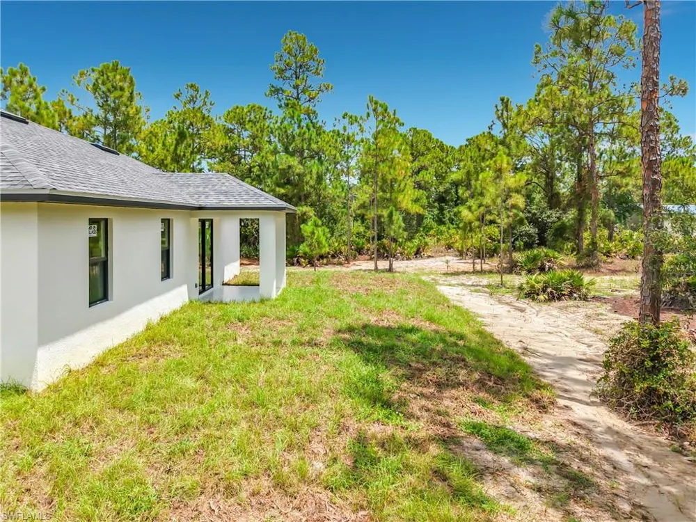 3900 E 10th Street Lehigh Acres, FL 33972