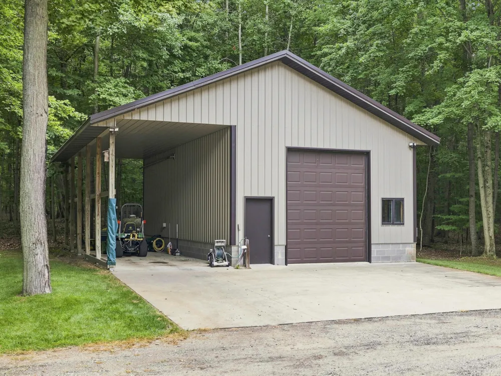 8423 S Harnden Drive Unknown, MI 49412
