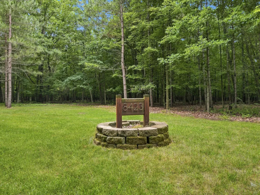 8423 S Harnden Drive Unknown, MI 49412