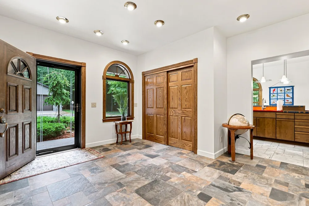 8423 S Harnden Drive Unknown, MI 49412