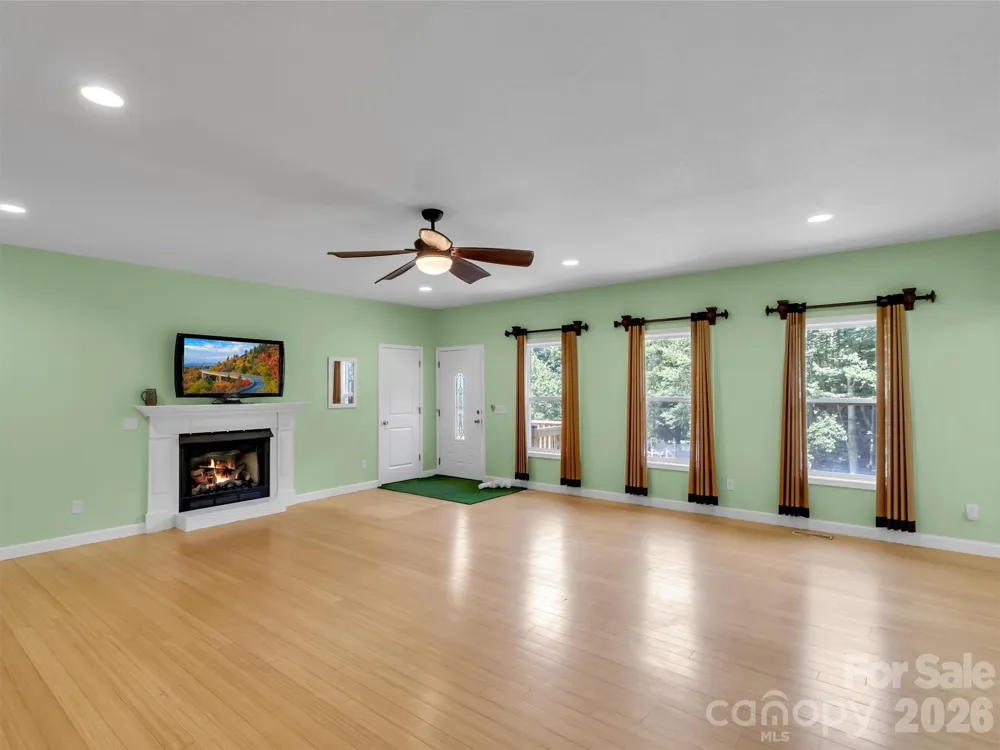 169 Roadrunner Drive Balsam, NC 28707