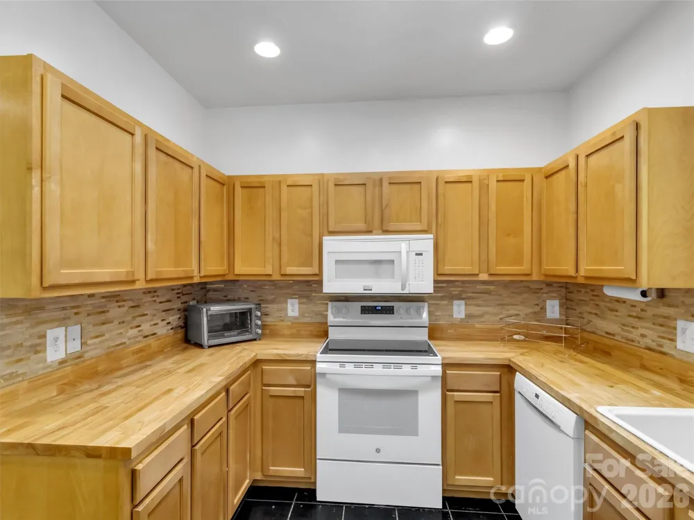 169 Roadrunner Drive Balsam, NC 28707
