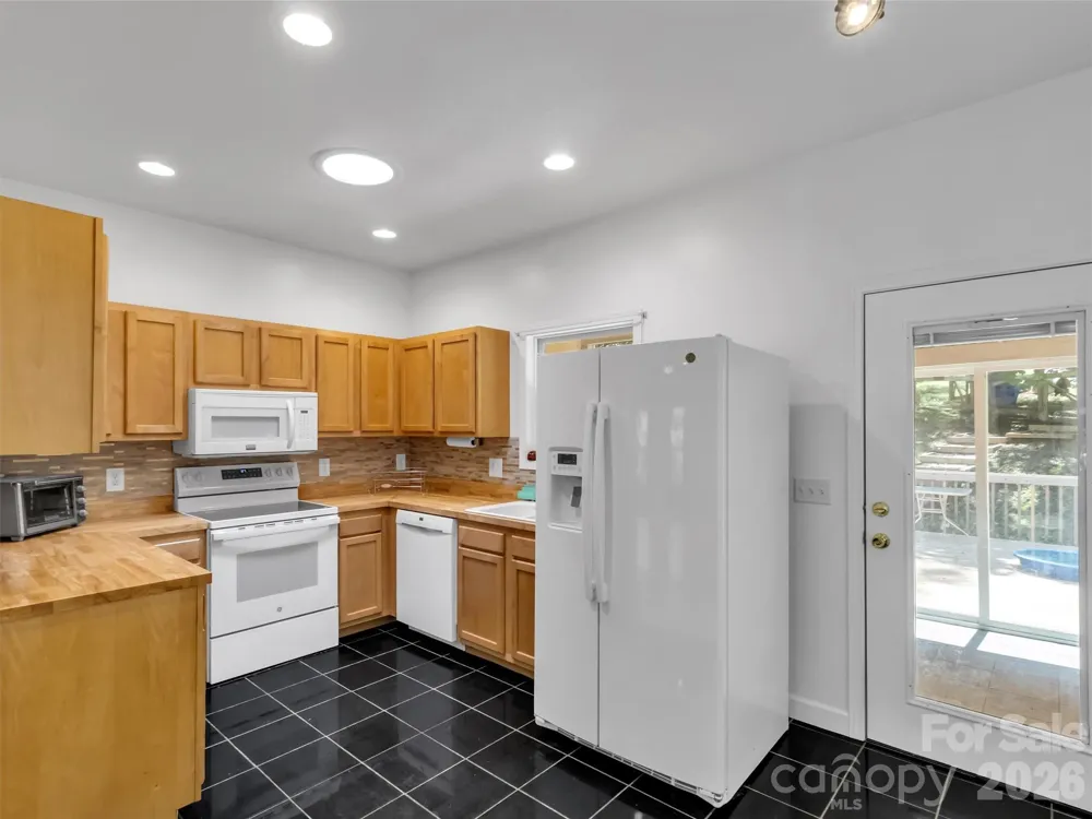 169 Roadrunner Drive Balsam, NC 28707