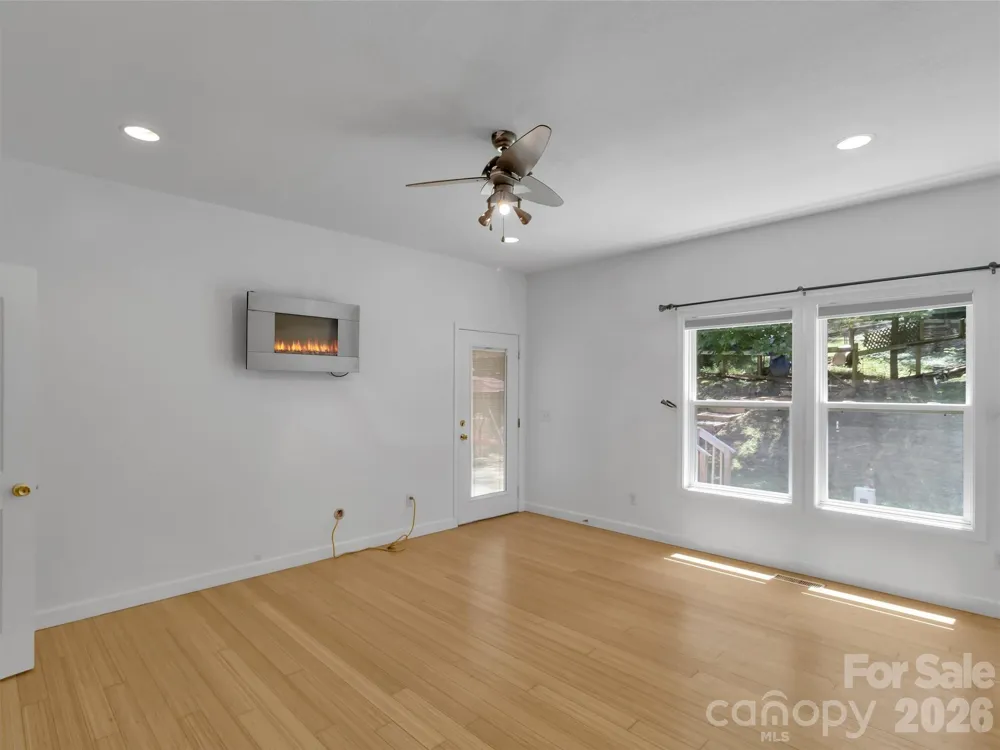 169 Roadrunner Drive Balsam, NC 28707