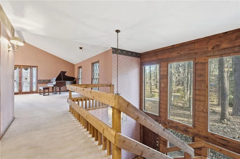 1091 Cole Drive SW Lilburn, GA 30047