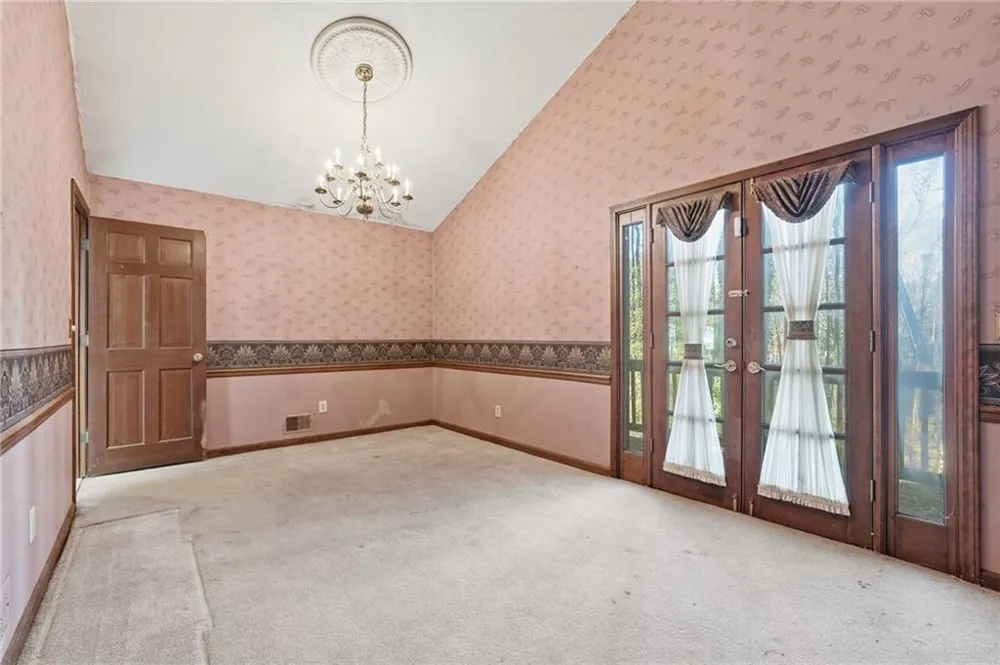 1091 Cole Drive SW Lilburn, GA 30047