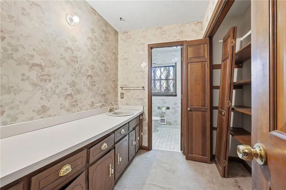 1091 Cole Drive SW Lilburn, GA 30047