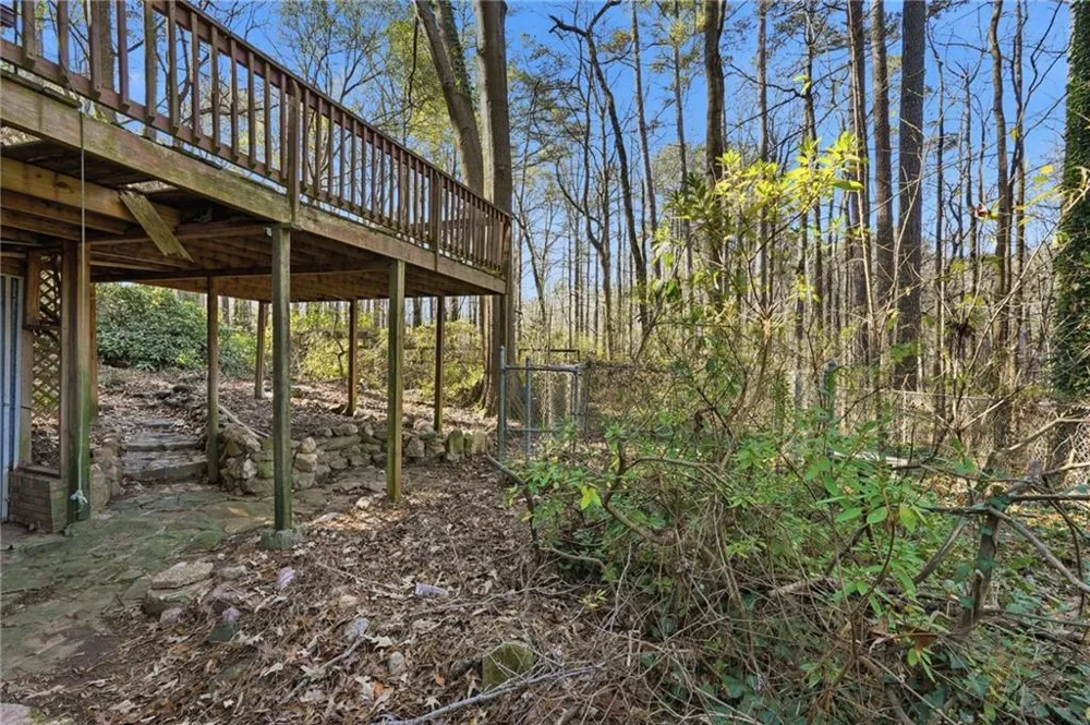 1091 Cole Drive SW Lilburn, GA 30047