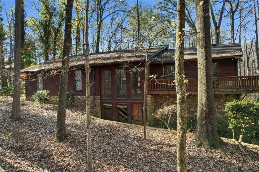 1091 Cole Drive SW Lilburn, GA 30047
