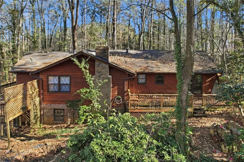 1091 Cole Drive SW Lilburn, GA 30047