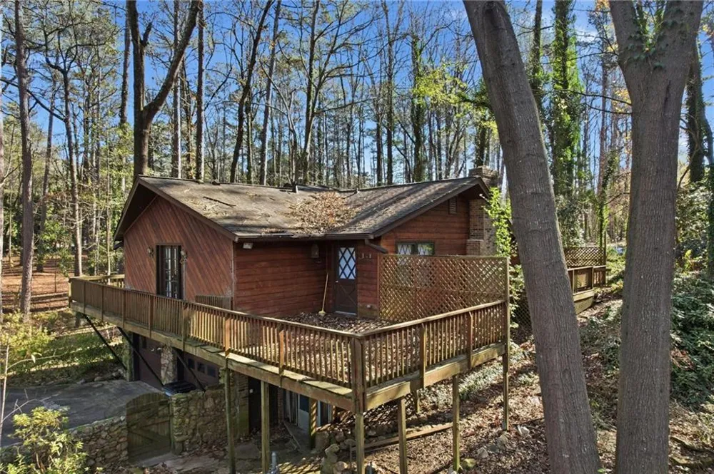 1091 Cole Drive SW Lilburn, GA 30047