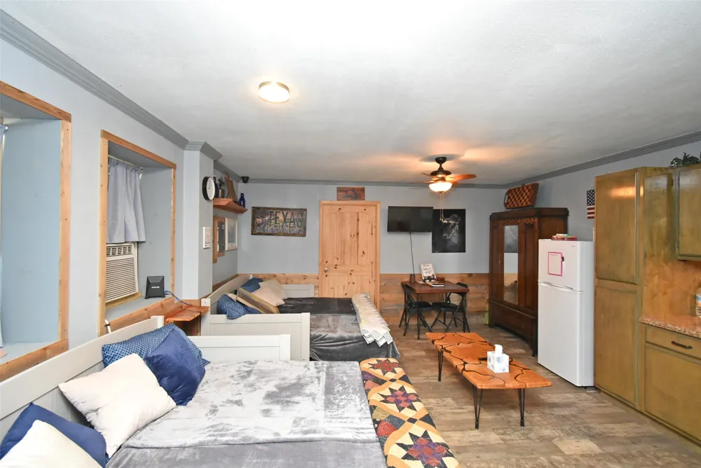 187 County Road 3230 Quitman, TX 75783