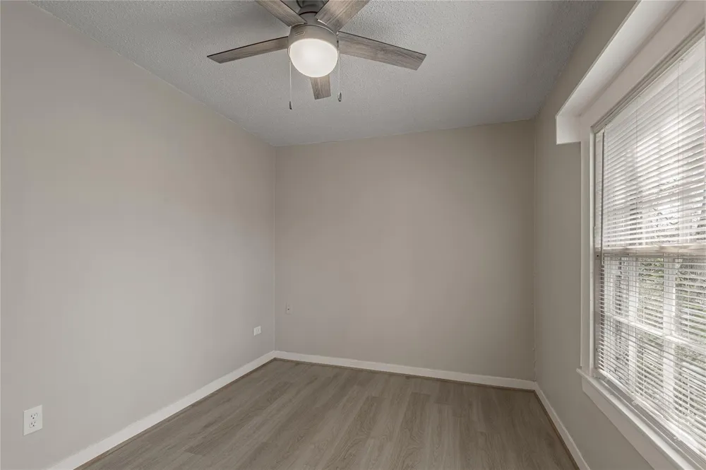 811 Sam Houston Avenue #B Huntsville, TX 77320