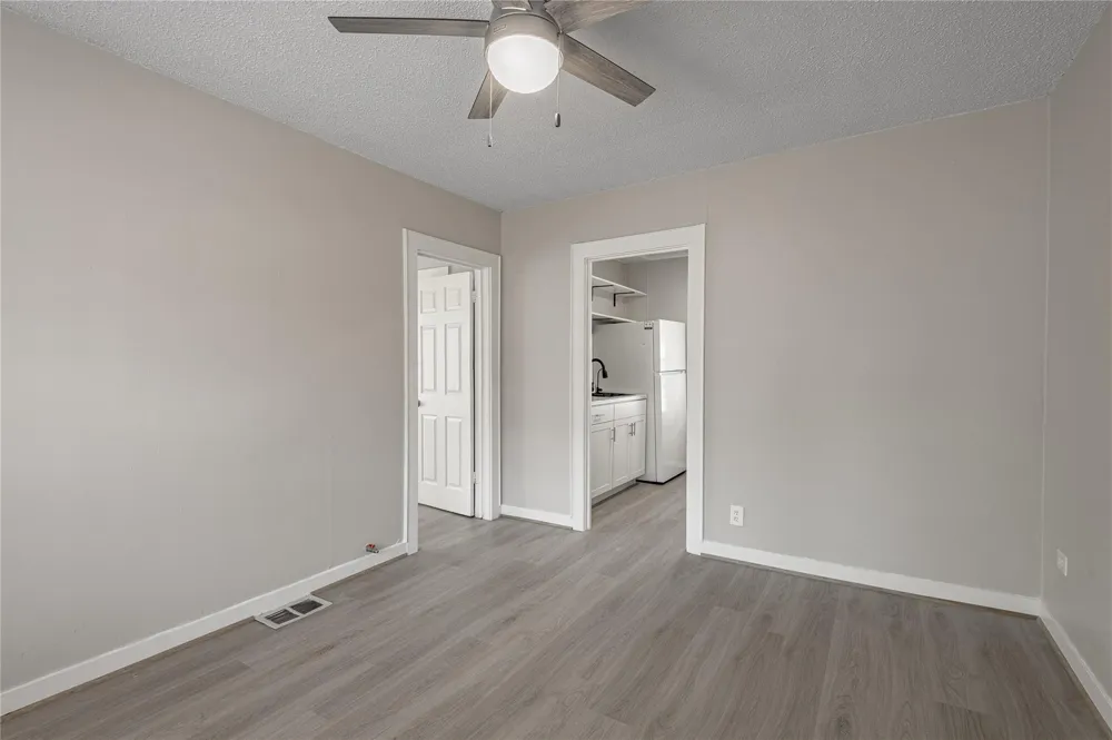811 Sam Houston Avenue #B Huntsville, TX 77320