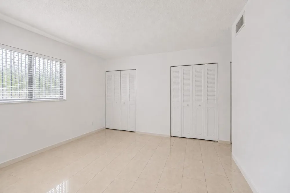 1025 SE 4th Avenue #101 Dania Beach, FL 33004