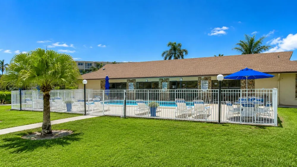 1025 SE 4th Avenue #101 Dania Beach, FL 33004