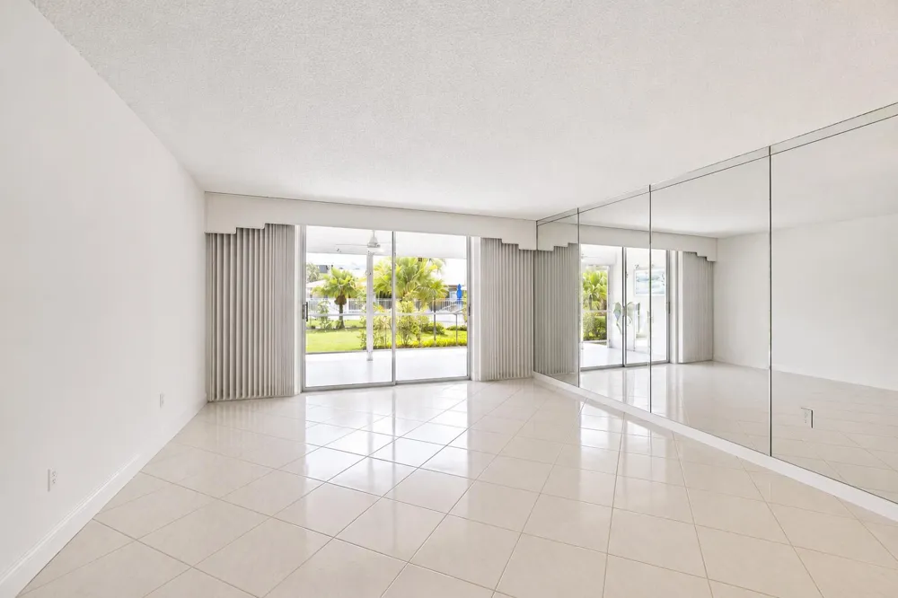1025 SE 4th Avenue #101 Dania Beach, FL 33004