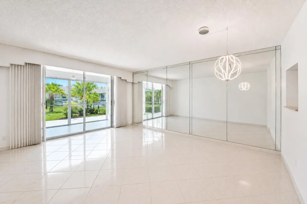 1025 SE 4th Avenue #101 Dania Beach, FL 33004