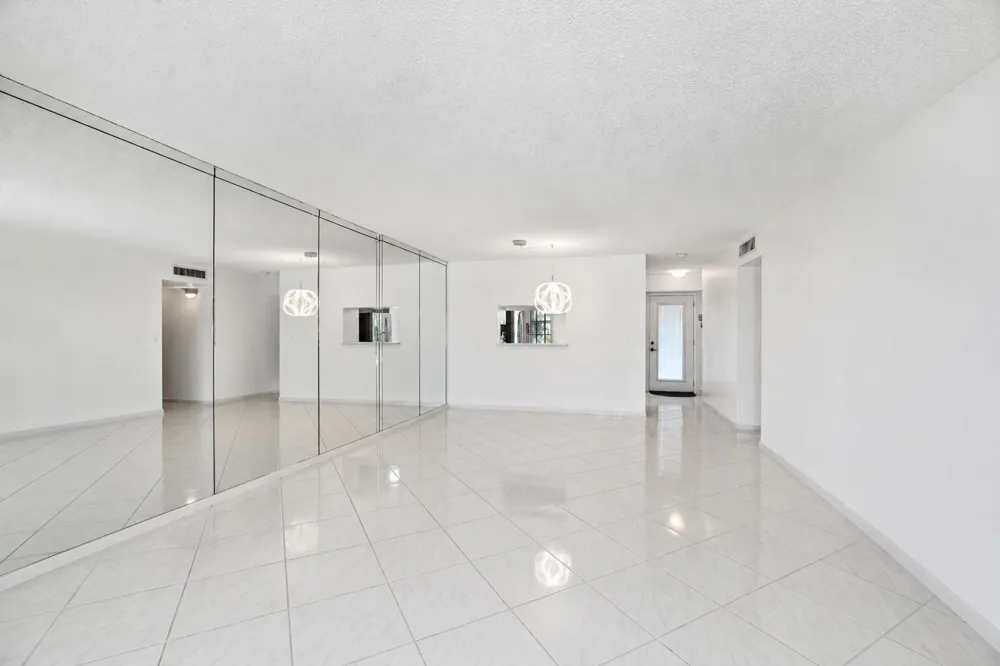 1025 SE 4th Avenue #101 Dania Beach, FL 33004