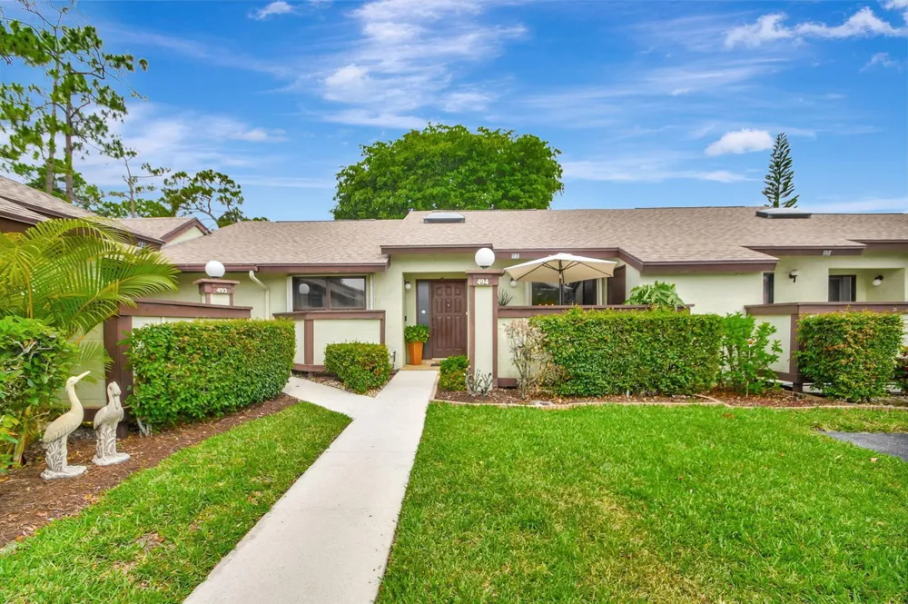 494 Iron Forge Court Royal Palm Beach, FL 33411