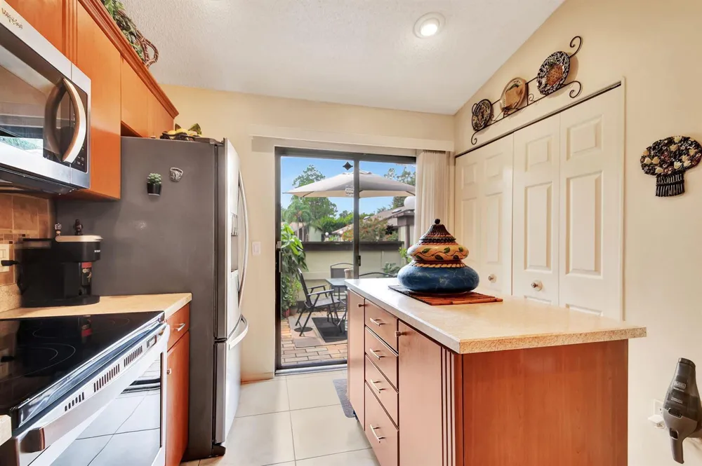494 Iron Forge Court Royal Palm Beach, FL 33411