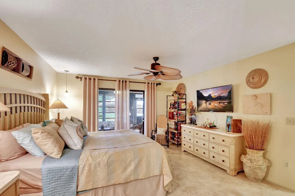 494 Iron Forge Court Royal Palm Beach, FL 33411