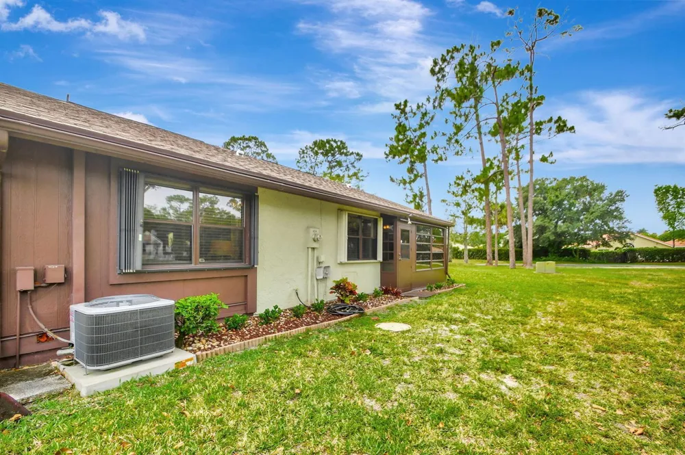 494 Iron Forge Court Royal Palm Beach, FL 33411