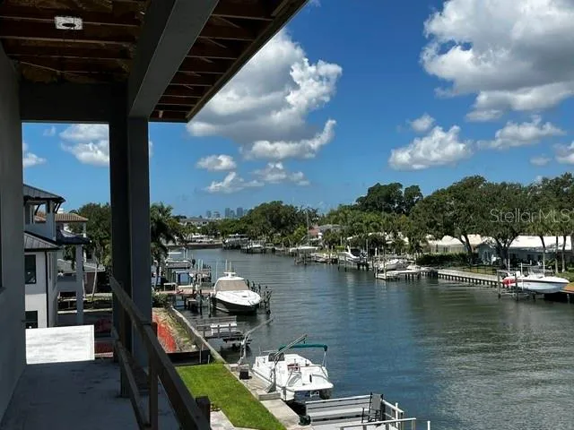 2051 ILLINOIS AVENUE NE St Petersburg, FL 33703