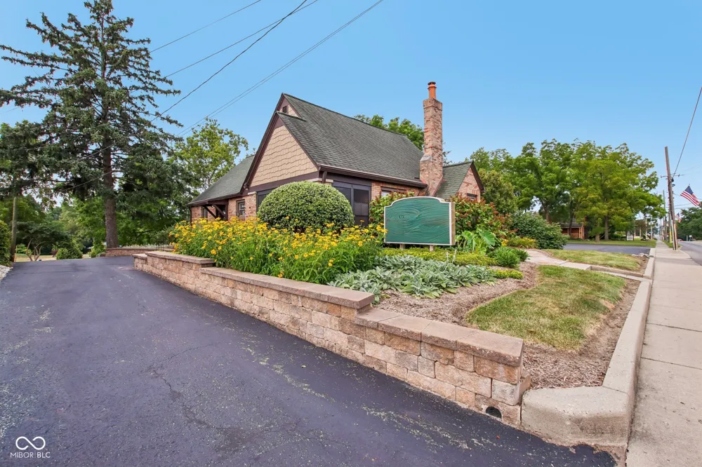 399 W Main Street Greenwood, IN 46142