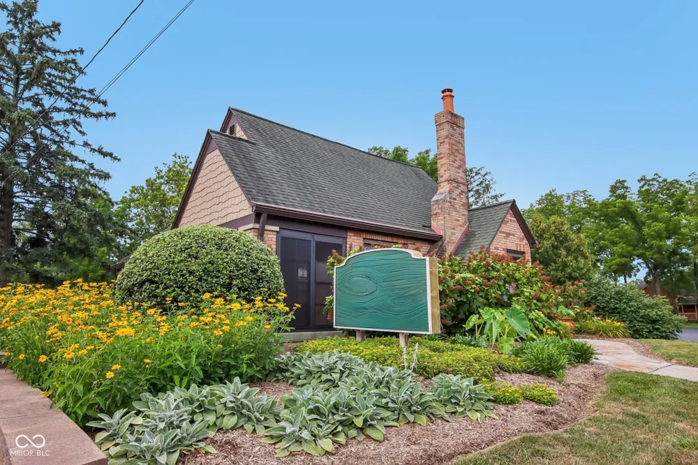 399 W Main Street Greenwood, IN 46142