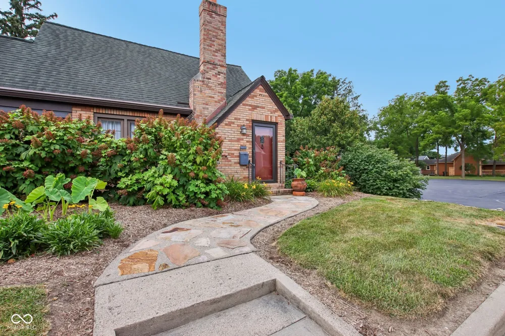 399 W Main Street Greenwood, IN 46142