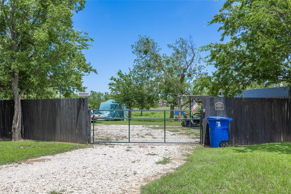 2620 Vine Street Brownwood, TX 76801