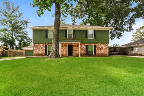 10122 Woodhollow Drive