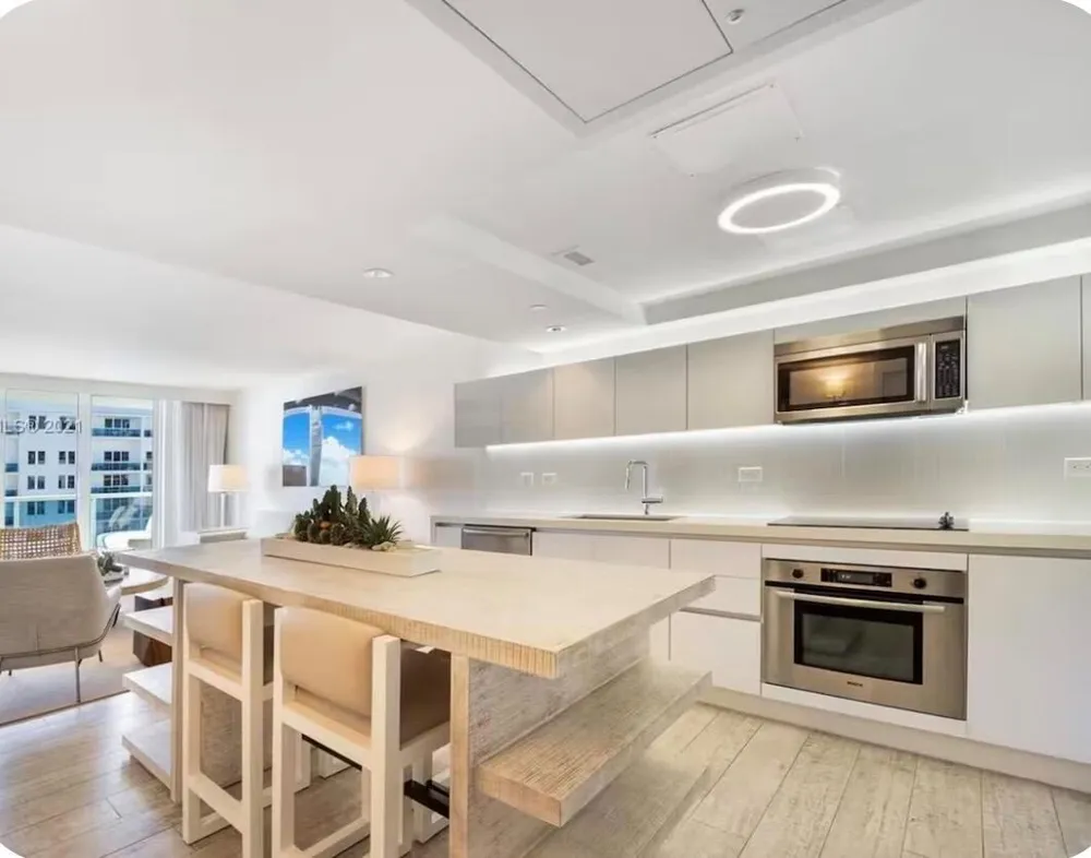102 24th Street #1512 Miami Beach, FL 33139
