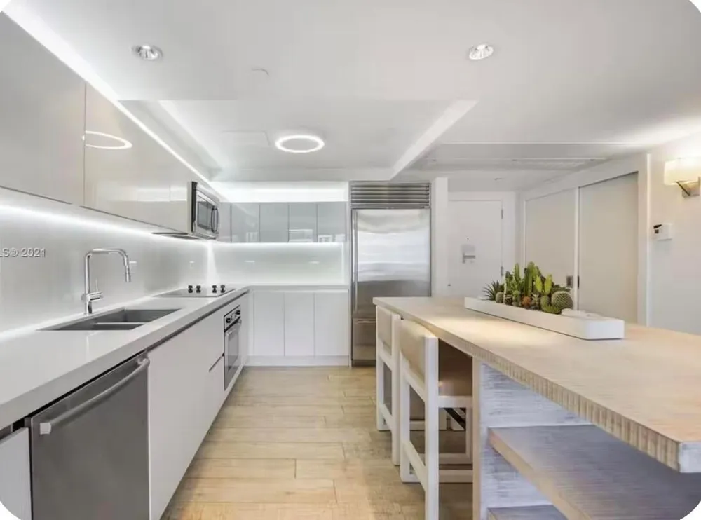 102 24th Street #1512 Miami Beach, FL 33139