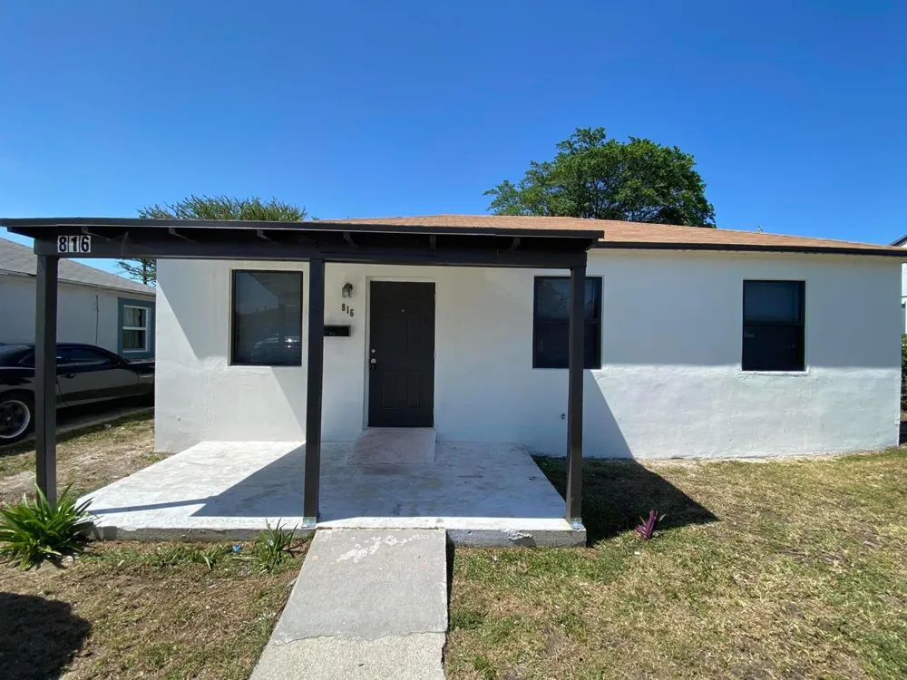 816 W 4TH STREET Riviera Beach, FL 33404
