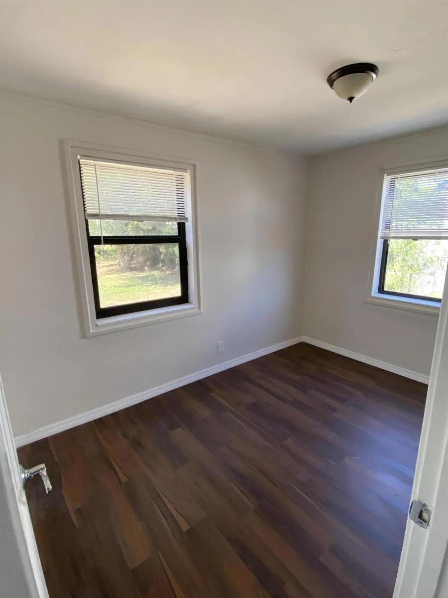 816 W 4TH STREET Riviera Beach, FL 33404