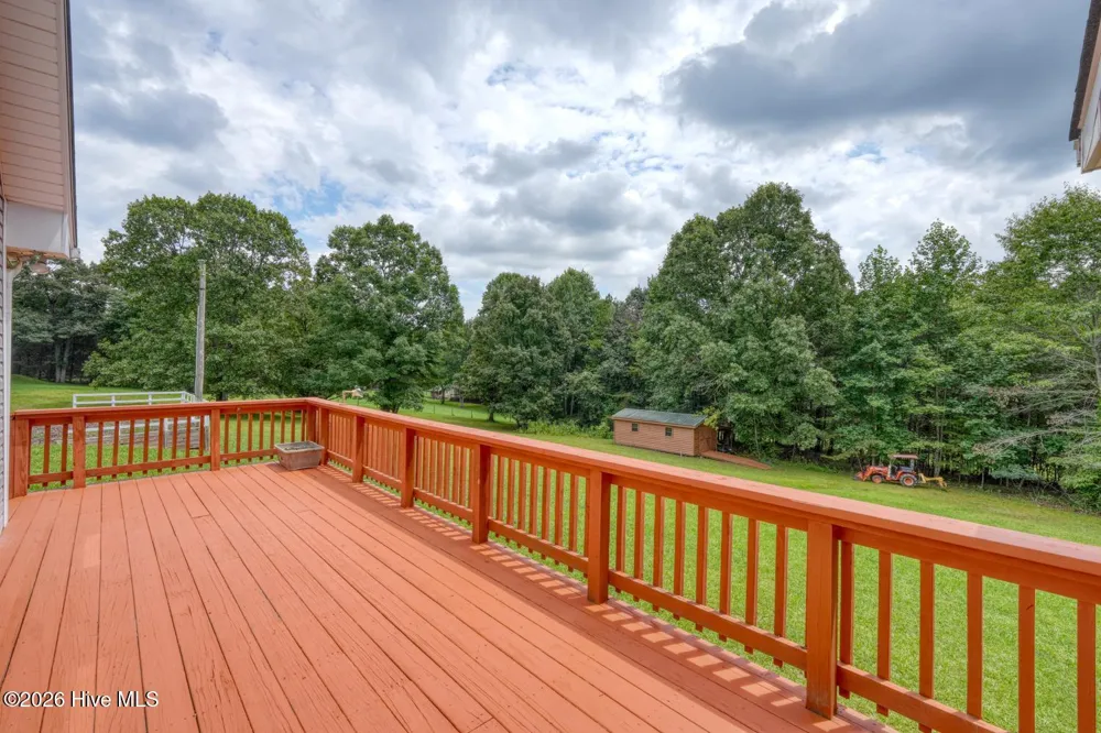 151 Sharp Top Circle Blairsville, GA 30512