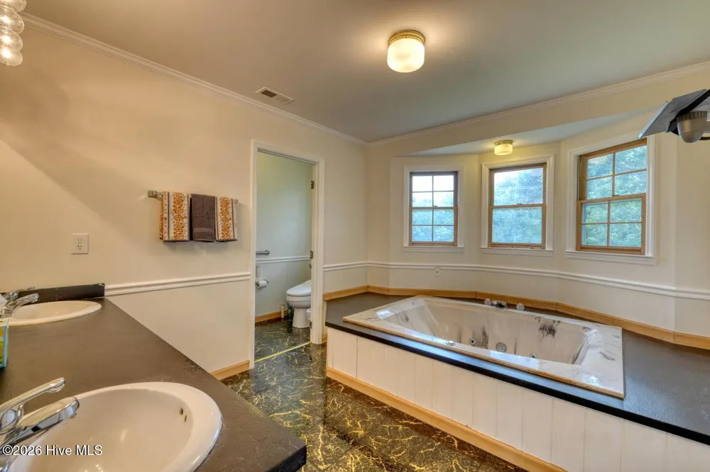 151 Sharp Top Circle Blairsville, GA 30512