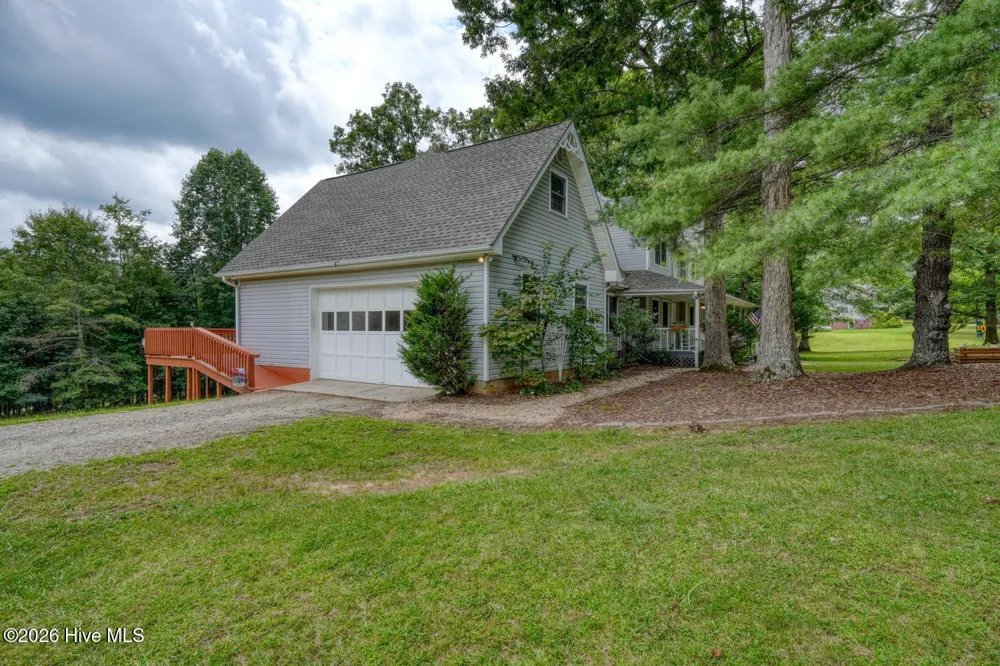 151 Sharp Top Circle Blairsville, GA 30512