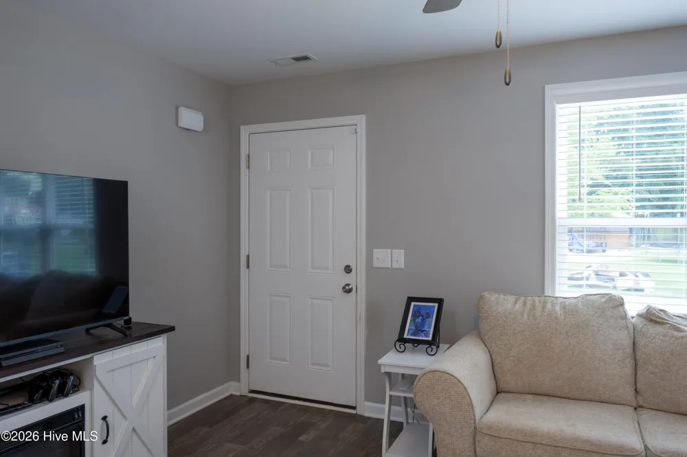 207 Dixie Circle Clinton, NC 28328