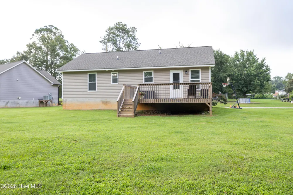 207 Dixie Circle Clinton, NC 28328