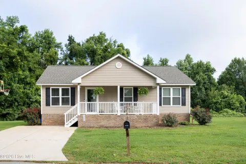 207 Dixie Circle