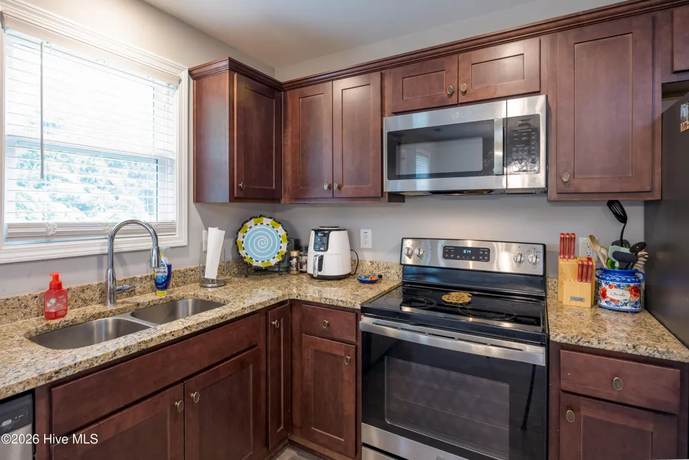 207 Dixie Circle Clinton, NC 28328