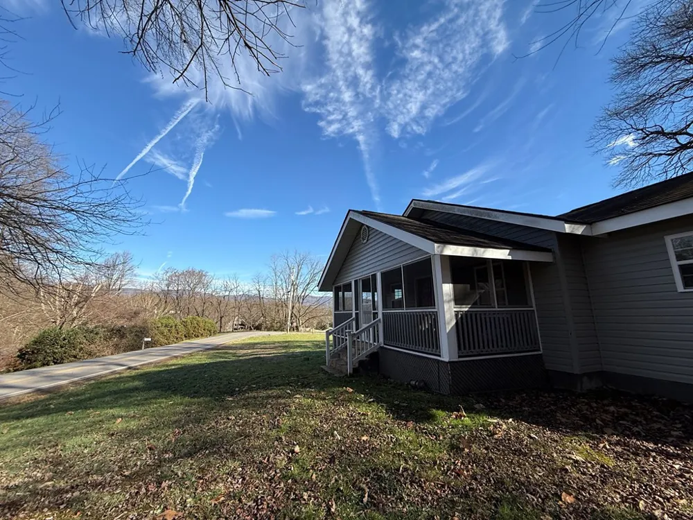 4357 Fairview Road Andrews, NC 28901