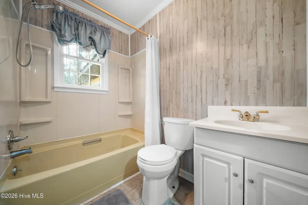 4960 Woodland Way Millen, GA 30442
