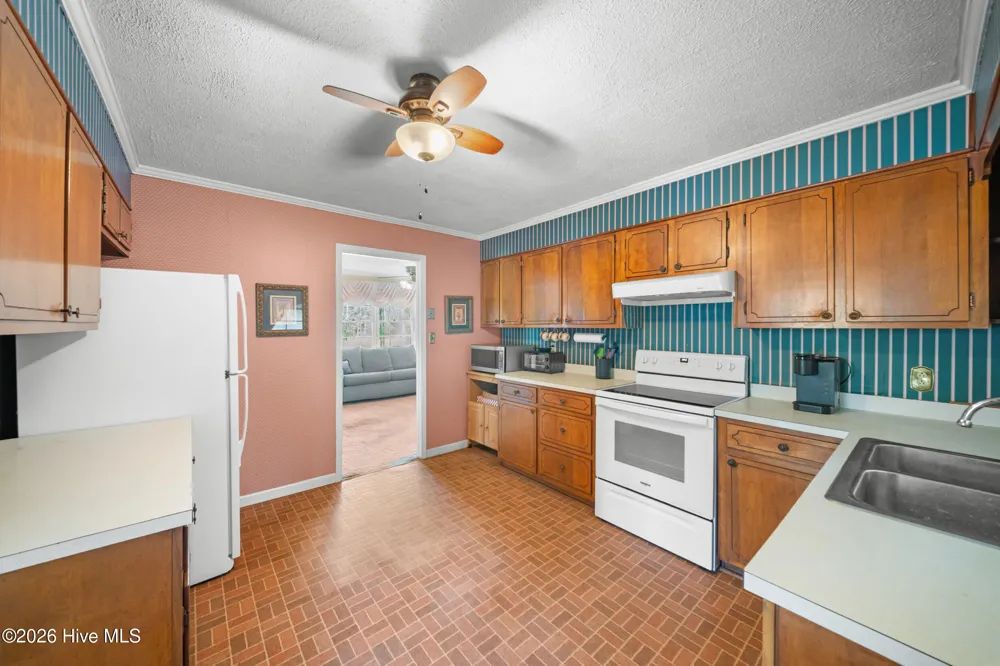 4960 Woodland Way Millen, GA 30442