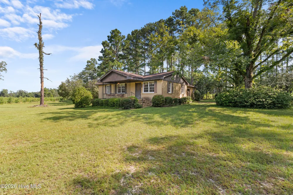 4960 Woodland Way Millen, GA 30442
