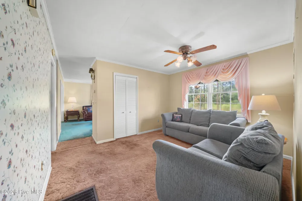 4960 Woodland Way Millen, GA 30442